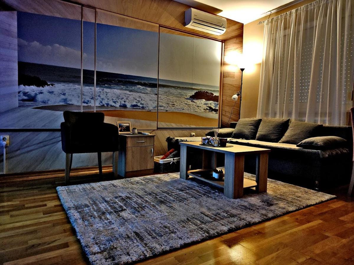Apartman Espresso Sa Parkingom スレムスカ・ミトロヴィツァ エクステリア 写真