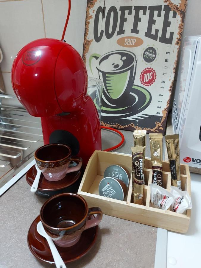 Apartman Espresso Sa Parkingom スレムスカ・ミトロヴィツァ エクステリア 写真