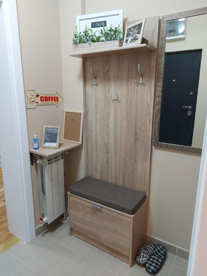Apartman Espresso Sa Parkingom スレムスカ・ミトロヴィツァ エクステリア 写真